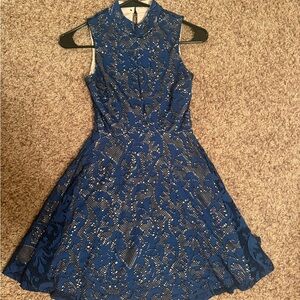 Chic Blue Patterned Mini Dress